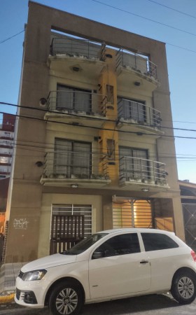 OPORTUNIDAD EDIFICIO SUB DIVIDIDO- VENTA SIETE UNIDADES FUNCIONALES DOS COCHERAS consulte