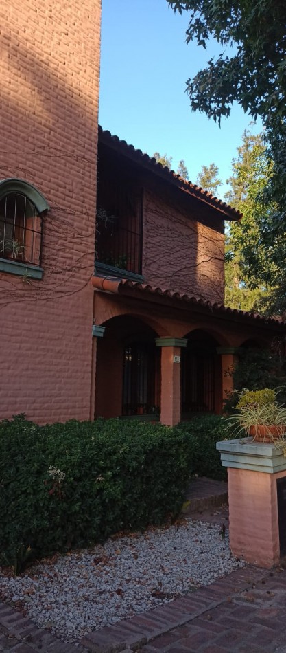 CASA ESTILO COLONIAL VENTA-ALQUILER