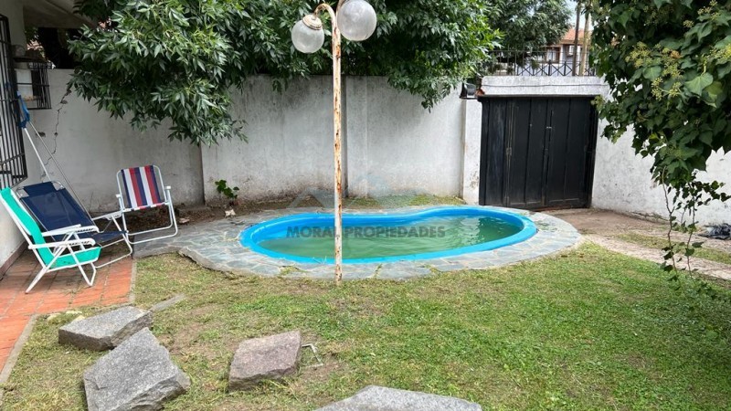 Hermoso Chalet en esquina Castelar Norte