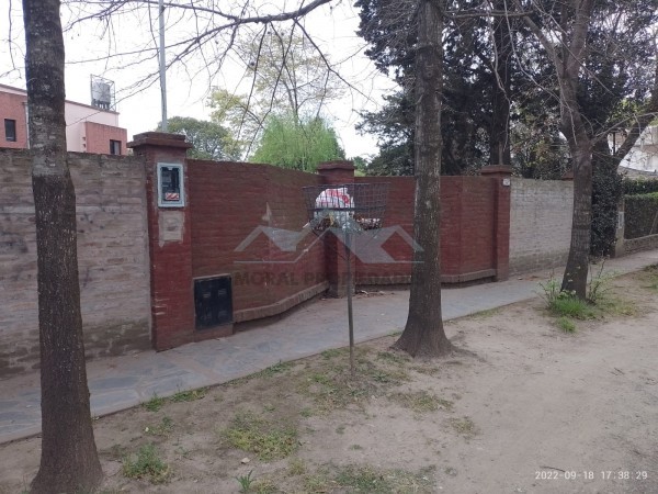 RETASADA- HERMOSA CASA MULTIFAMILIAR EN PARQUE LELOIR LISTA PARA MUDARSE 