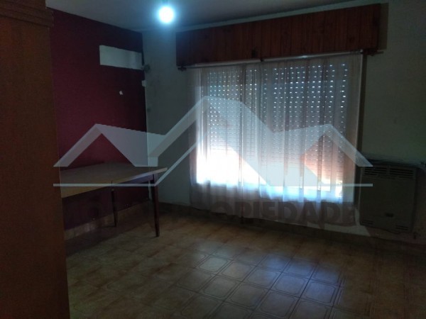 PERMUTA- VENDE- RETASADA CASA AMERICANA MULTIFAMILIAR-OPORTUNIDAD
