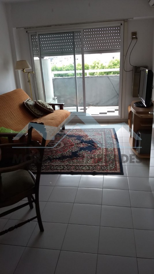 ALQUILO/ VENDO MONOAMBIENTE AMUEBLADO 