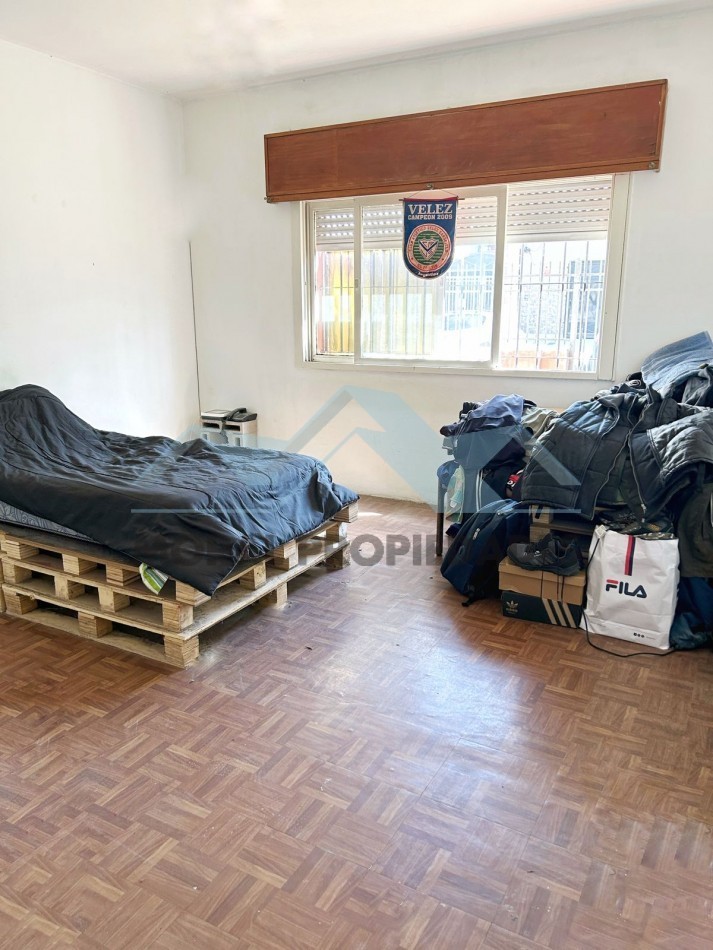 CASA TIPO AMERICANA A RECICLAR
