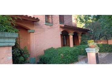 CASA ESTILO COLONIAL VENTA-ALQUILER
