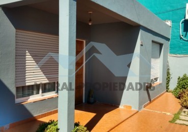 PERMUTA- VENDE- RETASADA CASA AMERICANA MULTIFAMILIAR-OPORTUNIDAD