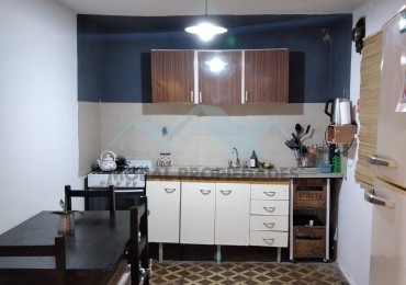 CASA TIPO AMERICANA A RECICLAR
