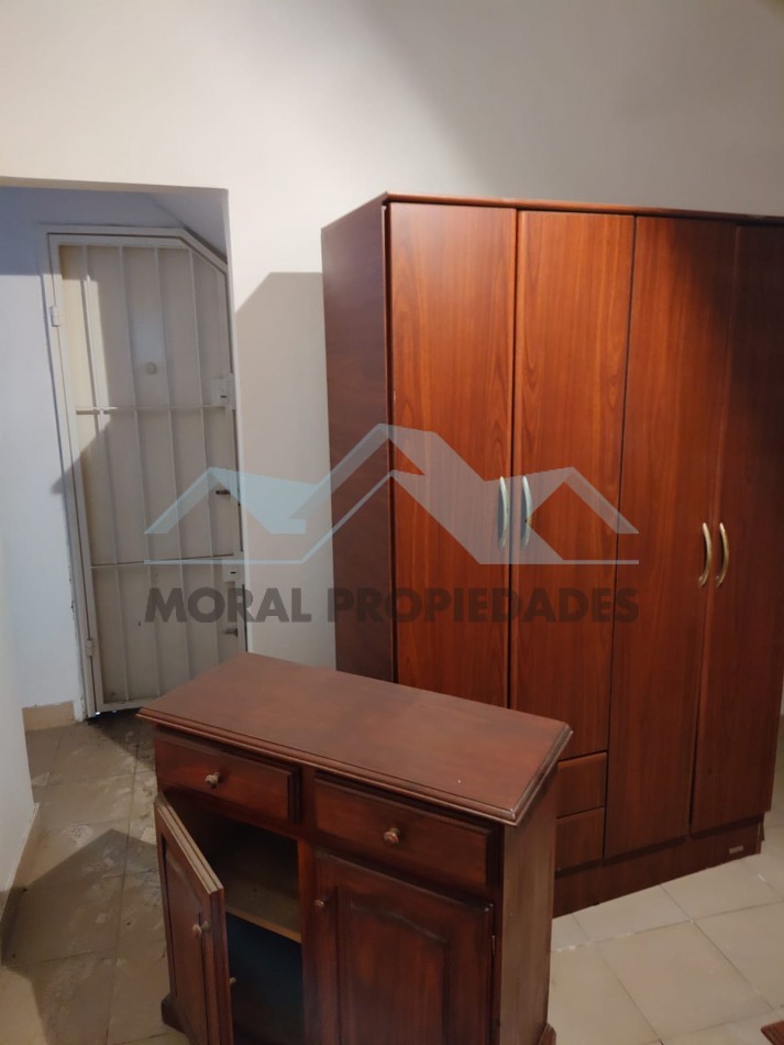 ALQUILO DOS AMBIENTES CON PATIO INMEJORABLE UBICACION