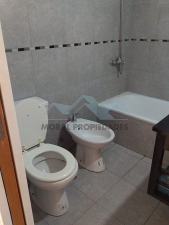 ALQUILO DOS AMBIENTES AL FRENTE