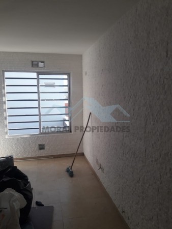 ALQUILO DOS AMBIENTES AL FRENTE