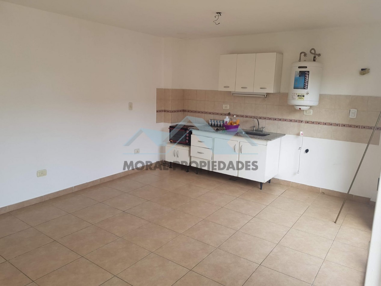 OPORTUNIDAD VENDO DOS AMBIENTES CASTELAR SUR- EXCELENTE UBICACION A MUY BUEN PRECIO 