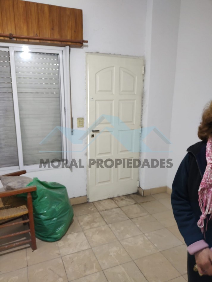 ALQUILO DOS AMBIENTES CON PATIO INMEJORABLE UBICACION